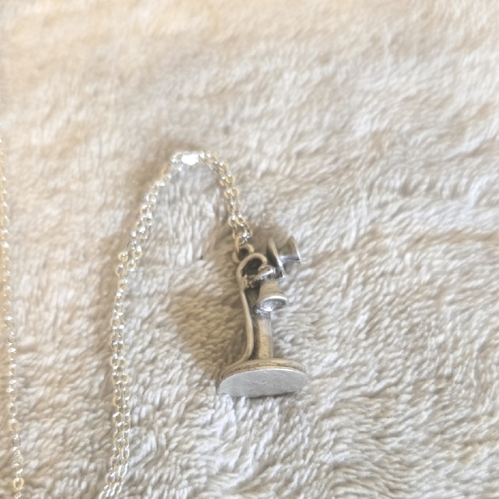 #012 Silver Pendant Necklace - Picture 2 of 2